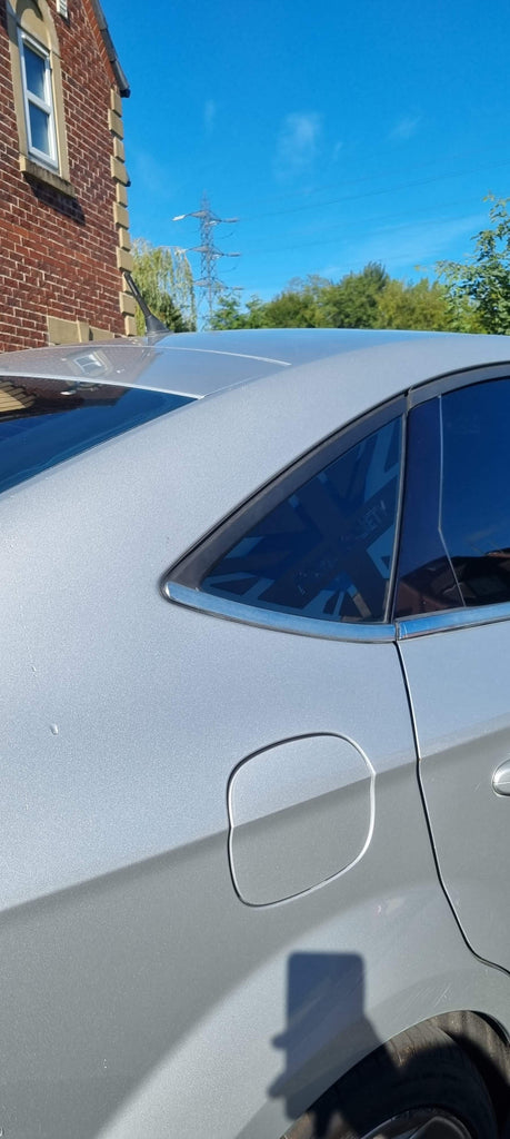 Ford Mondeo MK4 hatchback rear quarter window flag decal – SK Graphix